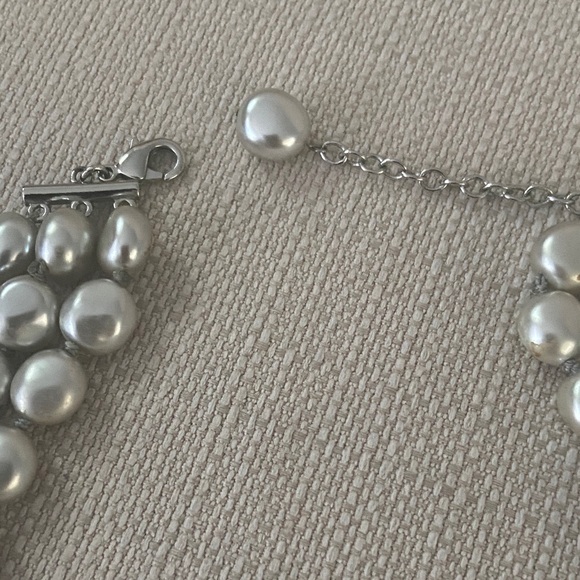 Elegant Silver Pearl Necklace - Picture 2 of 11
